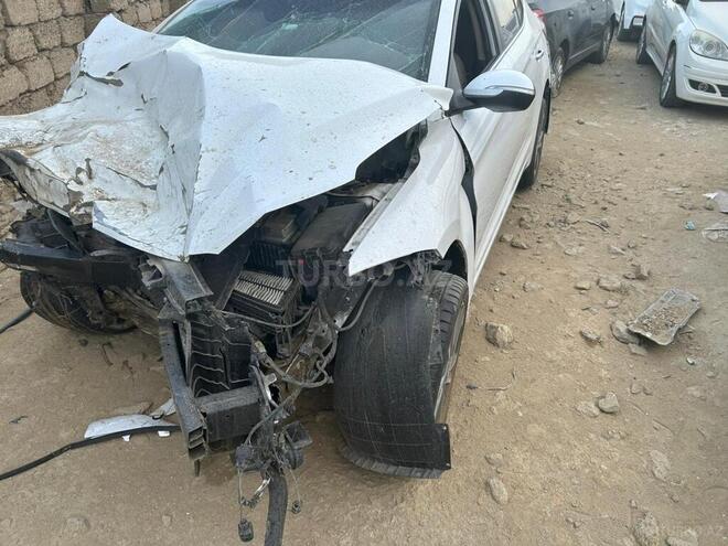 Hyundai Elantra 2016, 210,000 km - 2.0 l - Bakı