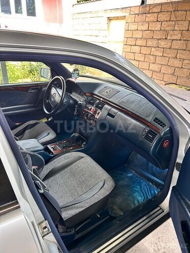 Mercedes E 200 1998, 320,000 km - 2.0 l - Bakı