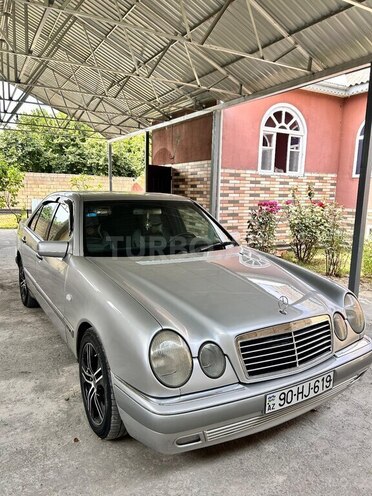 Mercedes E 200 1998, 320,000 km - 2.0 l - Bakı