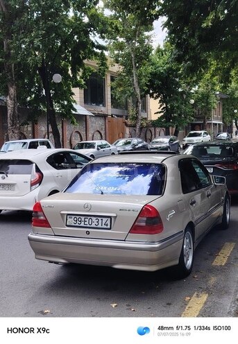 Mercedes C 240 1998, 350,000 km - 2.4 l - Qax