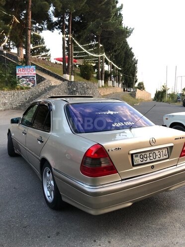 Mercedes C 240 1998, 350,000 km - 2.4 l - Qax