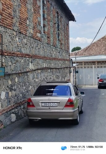 Mercedes C 240 1998, 350,000 km - 2.4 l - Qax