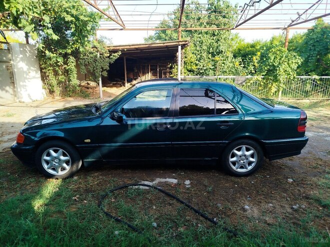 Mercedes C 240 1998, 380,000 km - 2.4 l - Salyan