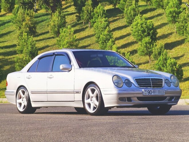 Mercedes E 200 2000, 430,000 km - 2.0 l - Bakı