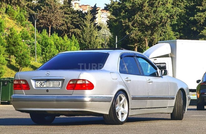 Mercedes E 200 2000, 430,000 km - 2.0 l - Bakı