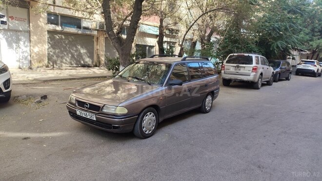 Opel Astra 1997, 316,479 km - 1.6 l - Bakı