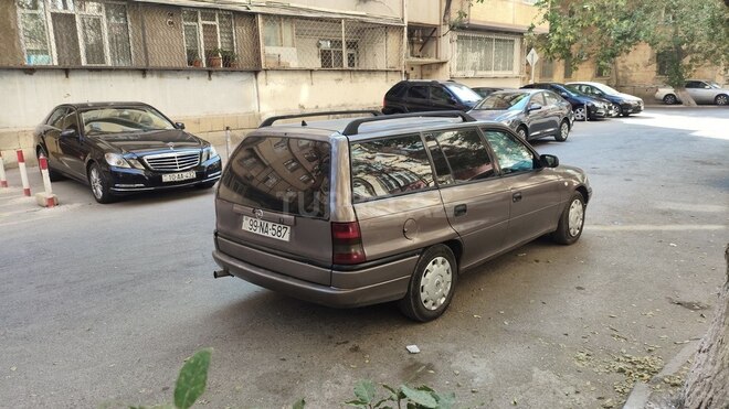 Opel Astra 1997, 316,479 km - 1.6 l - Bakı