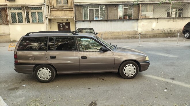 Opel Astra 1997, 316,479 km - 1.6 l - Bakı