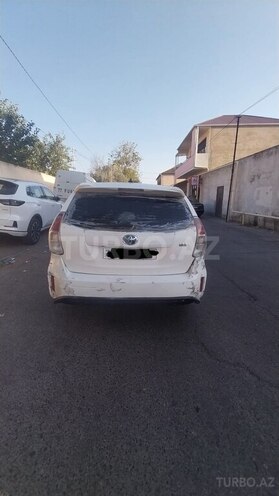 Toyota Prius V 2015, 131,000 km - 1.8 l - Bakı