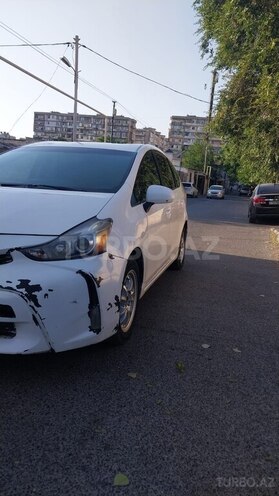 Toyota Prius V 2015, 131,000 km - 1.8 l - Bakı