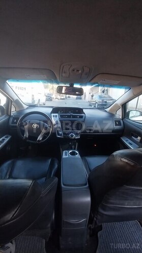 Toyota Prius V 2015, 131,000 km - 1.8 l - Bakı