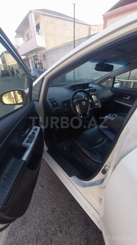 Toyota Prius V 2015, 131,000 km - 1.8 l - Bakı
