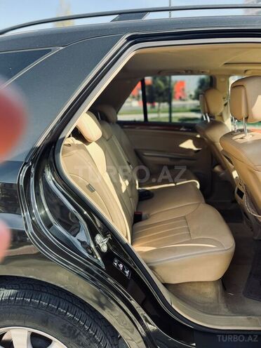 Mercedes ML 350 4MATIC-11