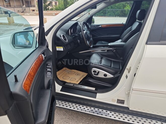 Mercedes ML 350 4MATIC-10