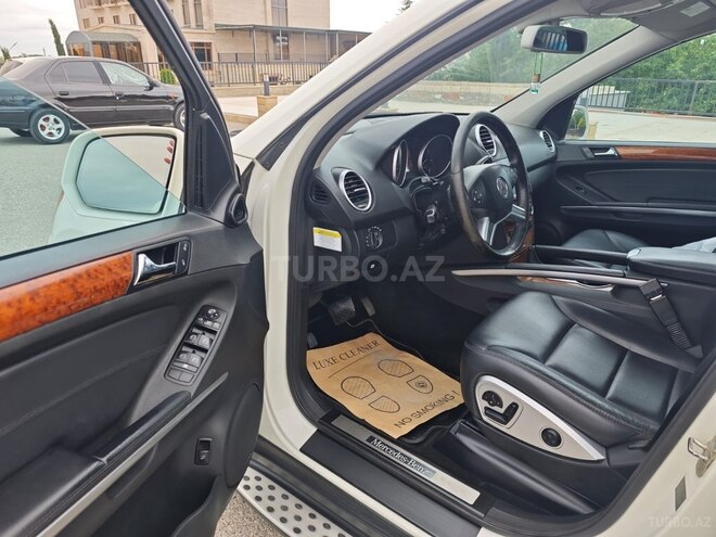 Mercedes ML 350 4MATIC-11