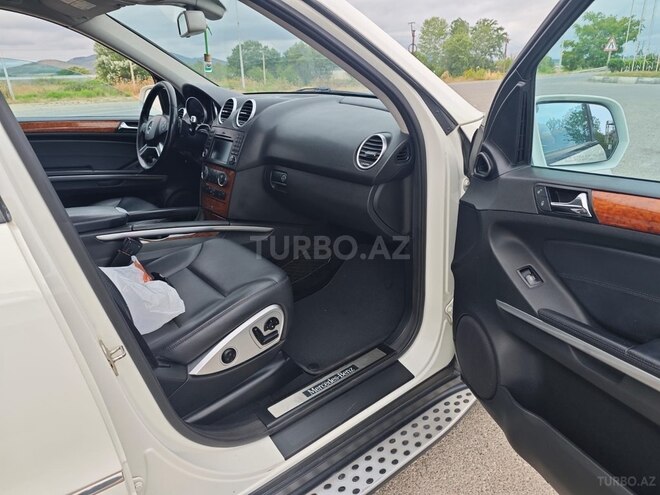 Mercedes ML 350 4MATIC-17