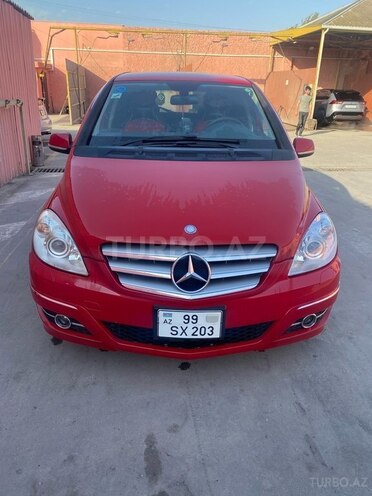 Mercedes B 180 2011, 153,898 km - 1.7 l - Bakı