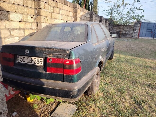 Volkswagen Passat 1995, 250,000 km - 1.8 l - Astara