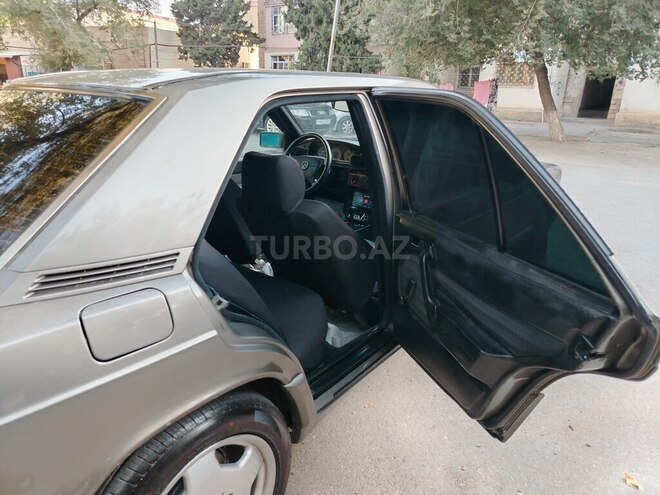Mercedes 190 1992, 225,566 km - 2.3 l - Bakı