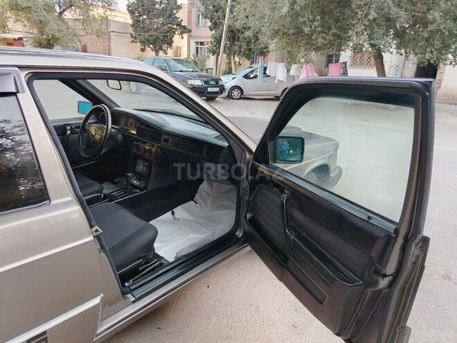 Mercedes 190 1992, 225,566 km - 2.3 l - Bakı