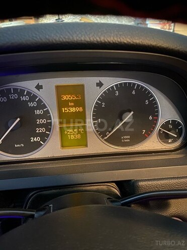 Mercedes B 180 2011, 153,898 km - 1.7 l - Bakı