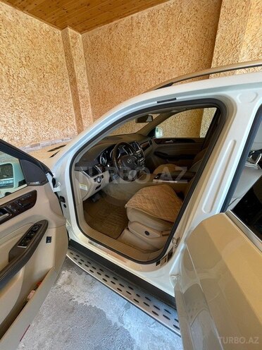 Mercedes ML 350 4MATIC-2