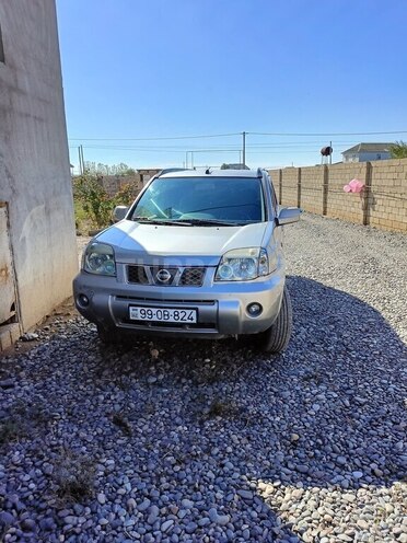 Nissan X-Trail 2006, 300,000 km - 2.5 l - Salyan