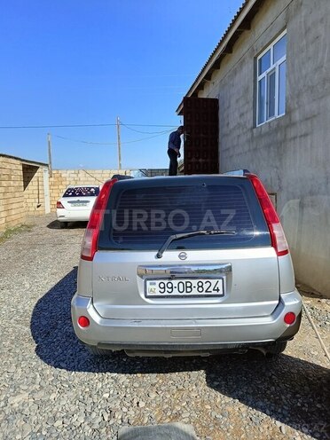 Nissan X-Trail 2006, 300,000 km - 2.5 l - Salyan