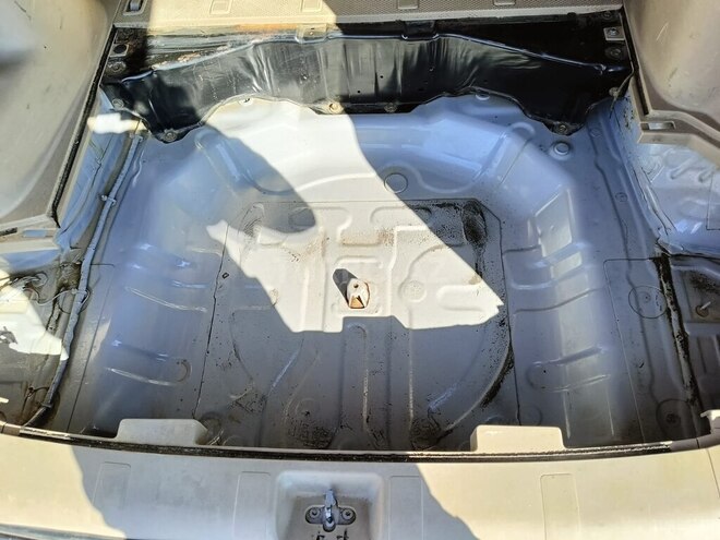 Nissan X-Trail 2006, 300,000 km - 2.5 l - Salyan