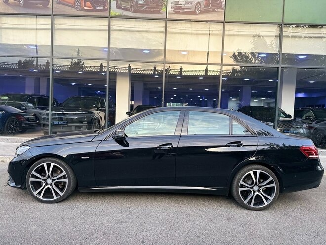 Mercedes E 220 d 4MATIC 2015, 194,000 km - 2.2 л - Bakı