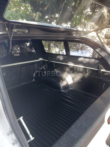 Toyota Hilux 2024, 9,900 km - 2.5 л - Bakı