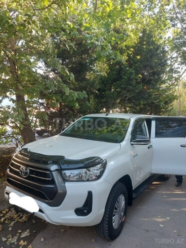 Toyota Hilux 2024, 9,900 km - 2.5 л - Bakı