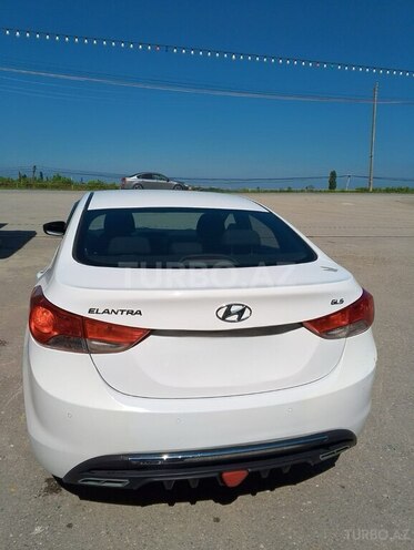 Hyundai Elantra 2013, 201,500 km - 1.8 l - Quba