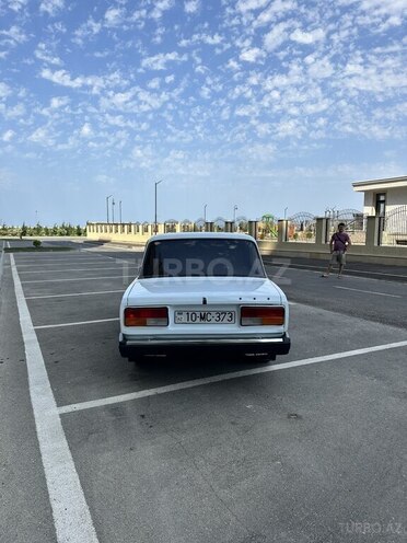 LADA (VAZ) 2107-2