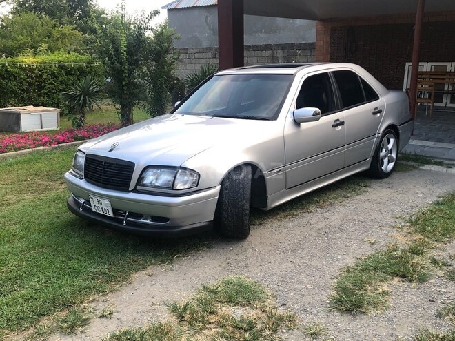 Mercedes  1996, 440,000 km - 3.6 l - Balakən