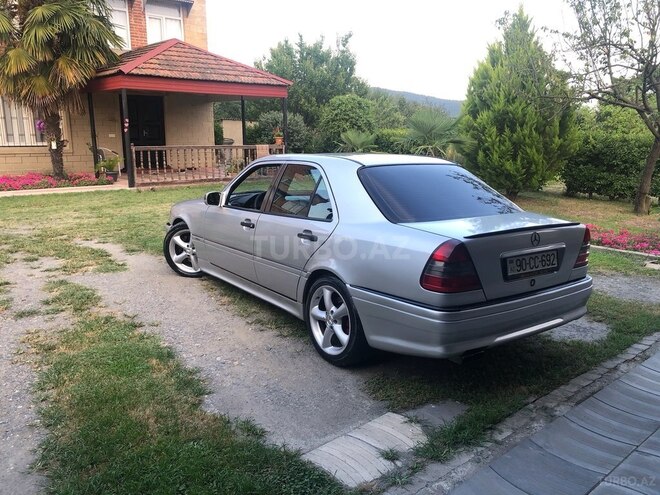 Mercedes  1996, 440,000 km - 3.6 l - Balakən