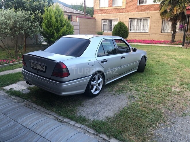 Mercedes  1996, 440,000 km - 3.6 l - Balakən