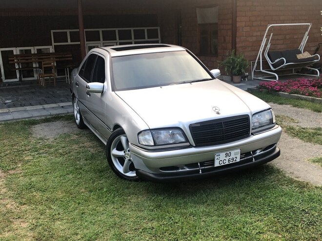 Mercedes  1996, 440,000 km - 3.6 l - Balakən