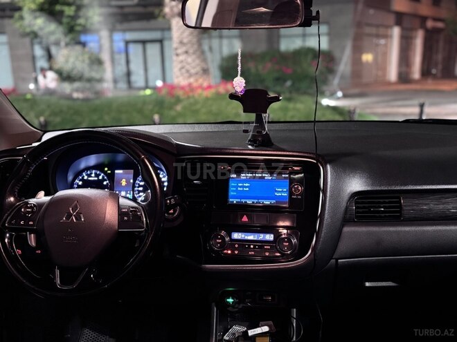 Mitsubishi Outlander 2016, 177,000 km - 2.4 l - Gəncə