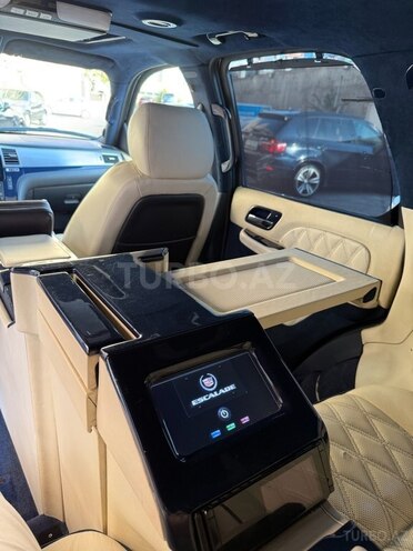 Cadillac Escalade 2008, 130,000 km - 6.2 l - Bakı