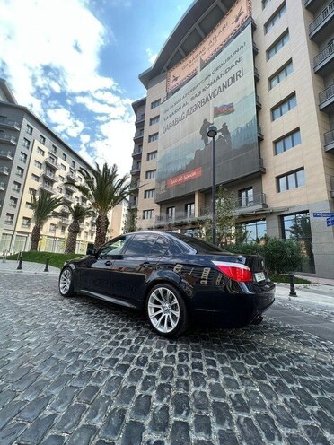 BMW 530 2005, 299,000 km - 3.0 l - Bakı