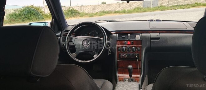 Mercedes E 230 1996, 417,000 km - 2.3 l - Xaçmaz