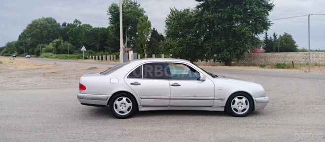 Mercedes E 230 1996, 417,000 km - 2.3 l - Xaçmaz