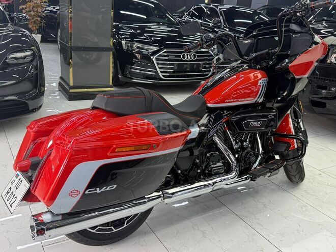 Harley-Davidson CVO Road Glide-10