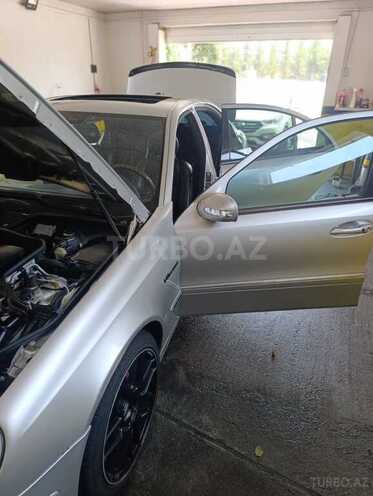 Mercedes E 320 2002, 350,000 km - 3.2 l - Zaqatala