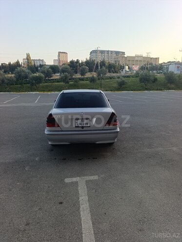 Mercedes C 200 2000, 408,530 km - 2.0 л - Sumqayıt
