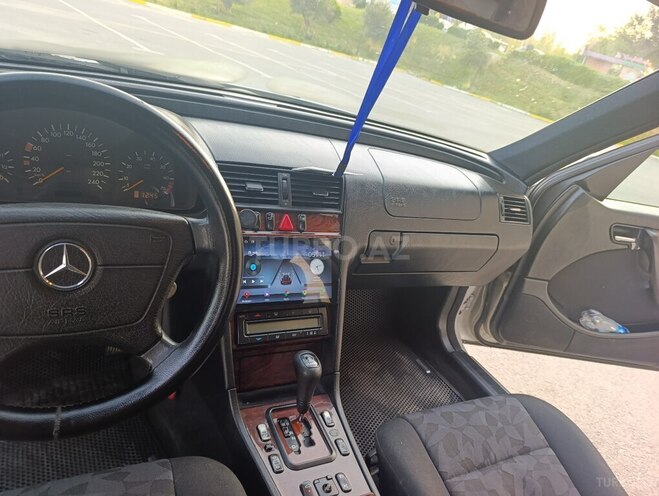 Mercedes C 200 2000, 408,530 km - 2.0 л - Sumqayıt