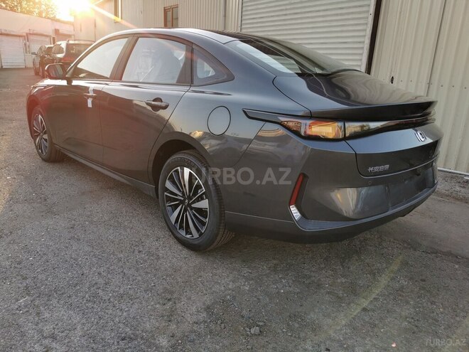 Changan Qiyuan A05 2025, 0 km - 1.5 л - Bakı