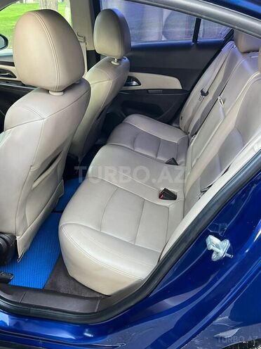 Chevrolet Cruze-18