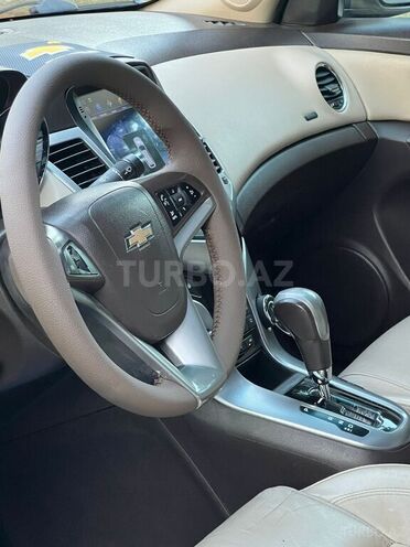Chevrolet Cruze-17